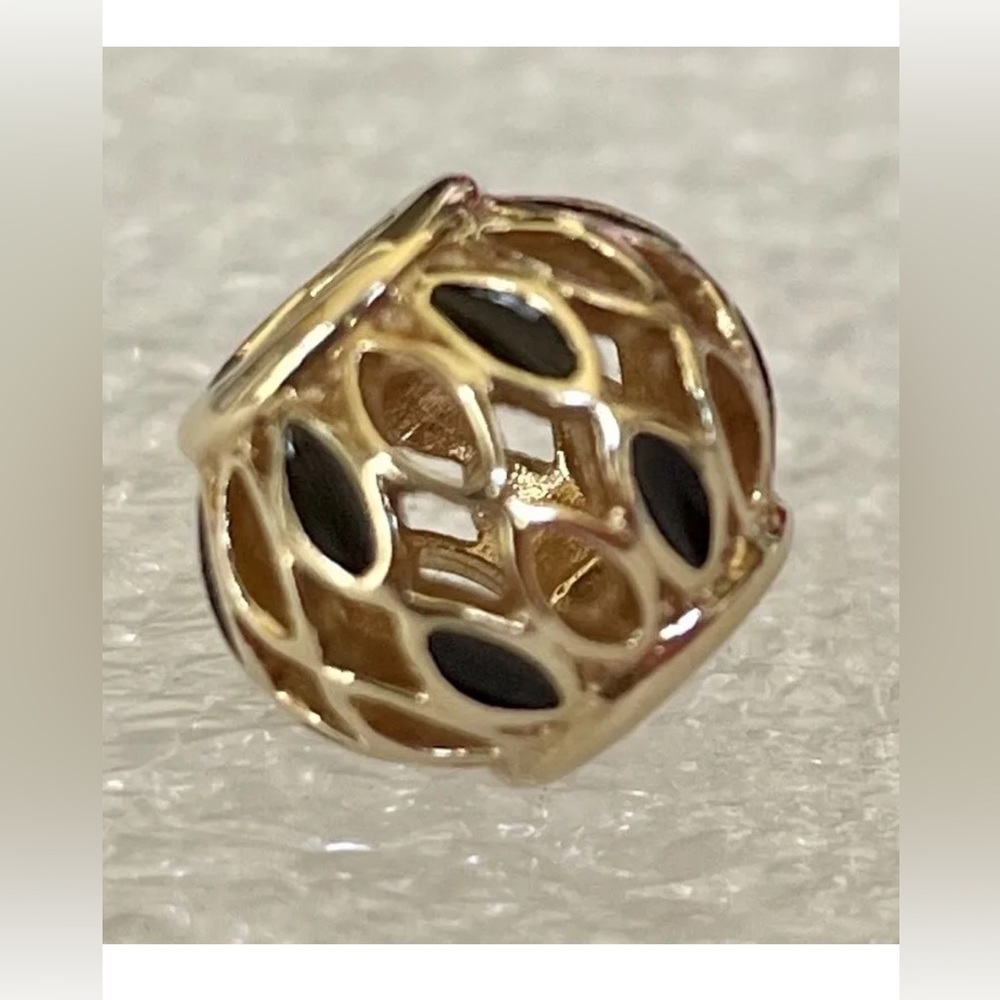 Authentic Pandora 14K Gold Royal Victorian Openworks Black Enamel Charm - Picture 4 of 6